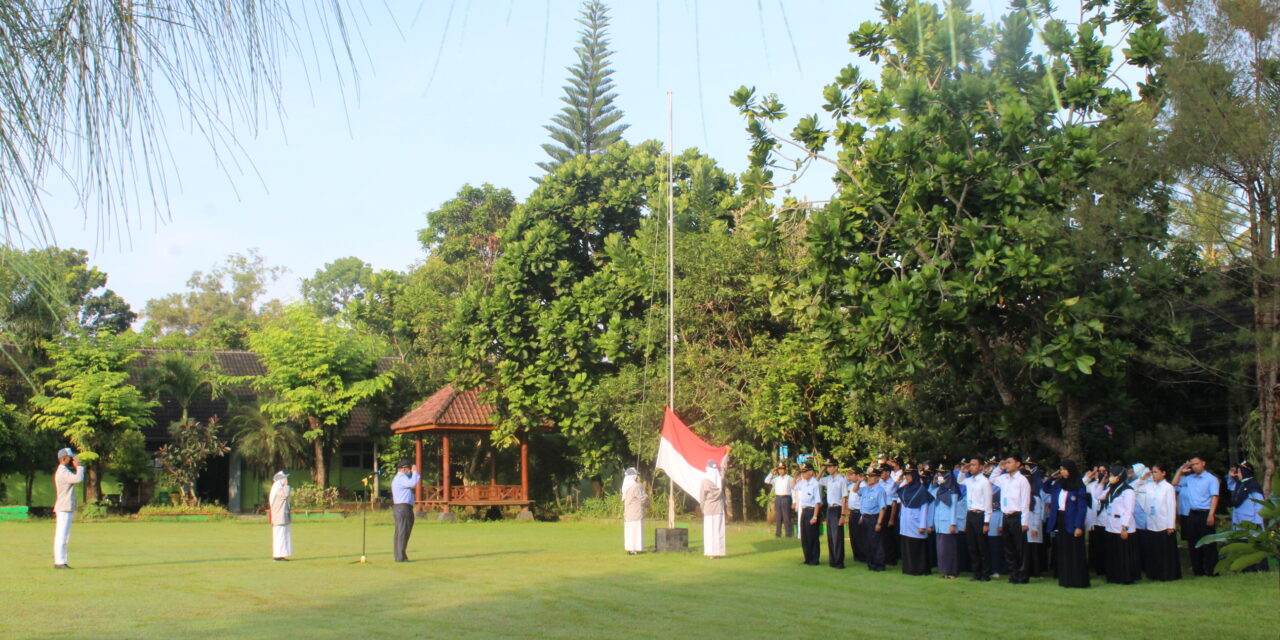 Upacara Hari Pendidikan Nasional